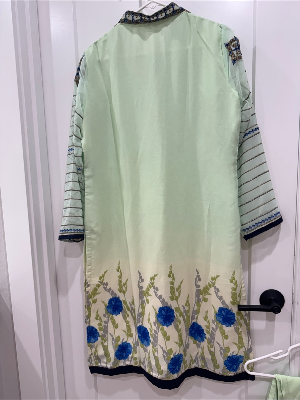 3 piece Light Green Floral Embroidered Salwar Kameez with pant and Dupatta - Picture 6 of 16
